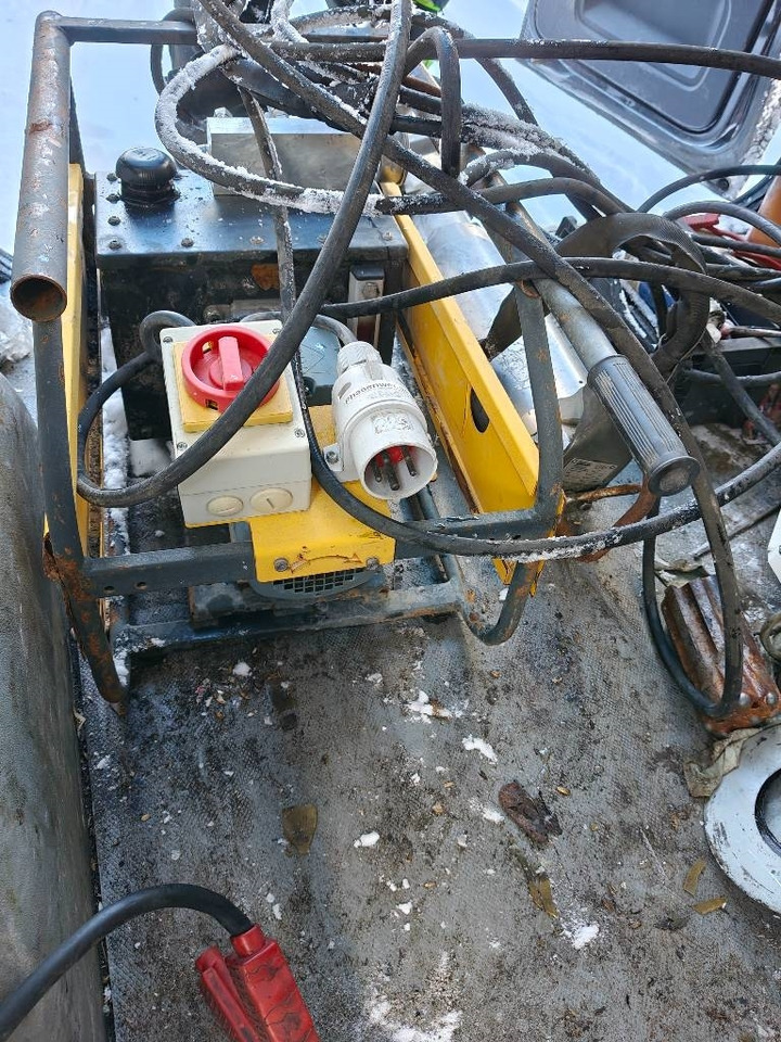 Darda C12 - Baugeräte: das Bild 1 Darda C12 - Baugeräte: das Bild 1