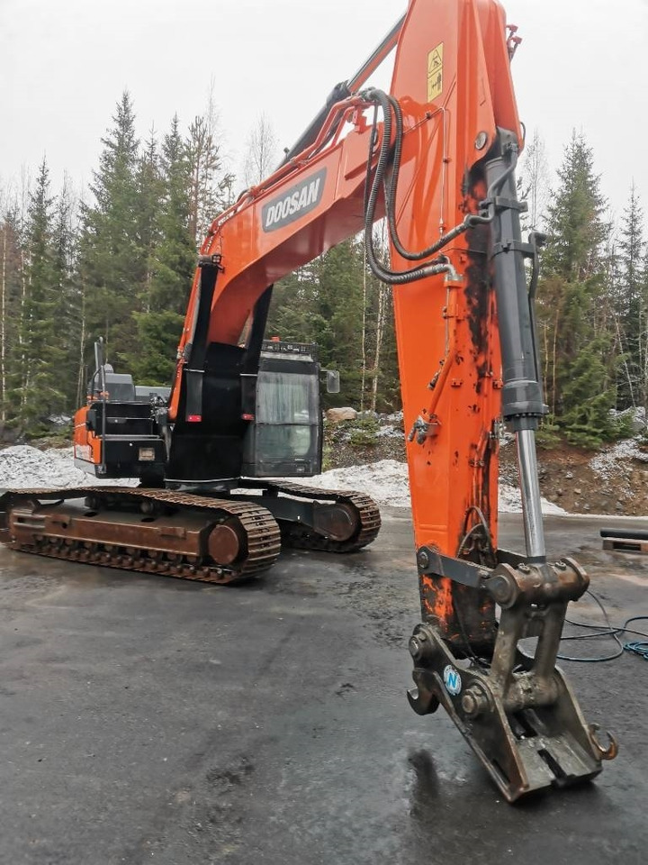 Doosan DX 300 LC-5 - Kettenbagger: das Bild 4 Doosan DX 300 LC-5 - Kettenbagger: das Bild 4