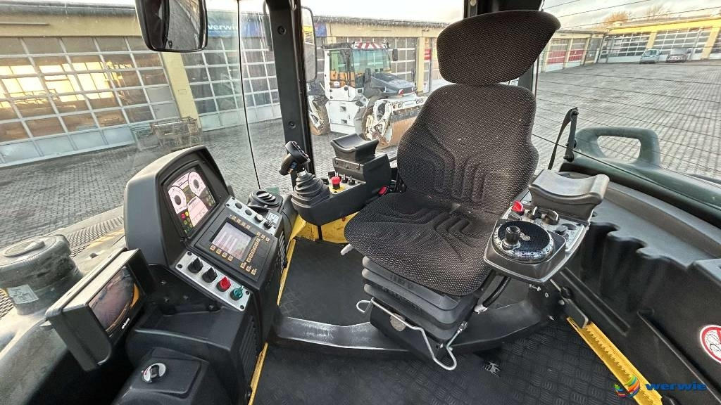 Straßenwalze Bomag BW 174 AP-4V AM: das Bild 15 Straßenwalze Bomag BW 174 AP-4V AM: das Bild 15