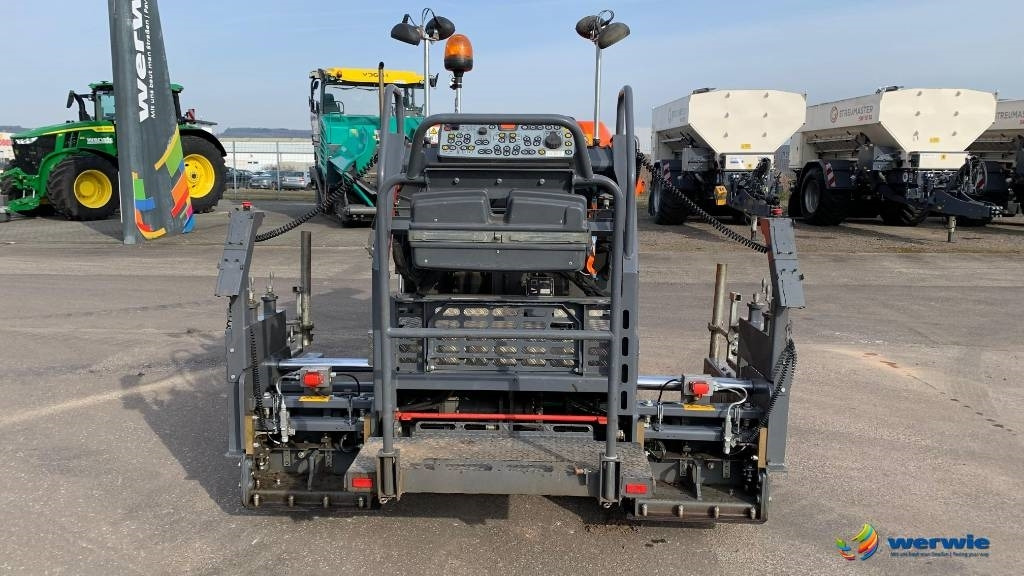 Vögele SUPER 800i / AB220TV (1,20 - 2,20 m) - Asphaltfertiger/ Straßenfertiger: das Bild 4 Vögele SUPER 800i / AB220TV (1,20 - 2,20 m) - Asphaltfertiger/ Straßenfertiger: das Bild 4