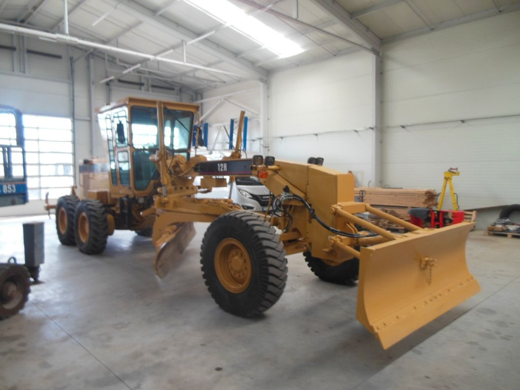 CAT 12 H - NA + RIPER - Grader: das Bild 4 CAT 12 H - NA + RIPER - Grader: das Bild 4