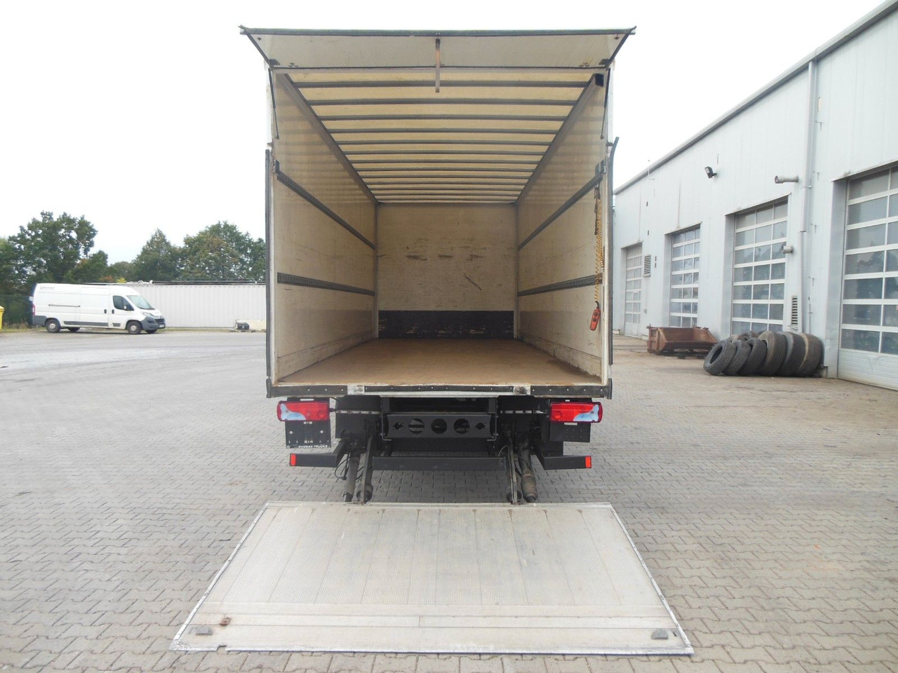 Koffer LKW MAN TGL 12.220 BB, D-HOLLANDIA: das Bild 13