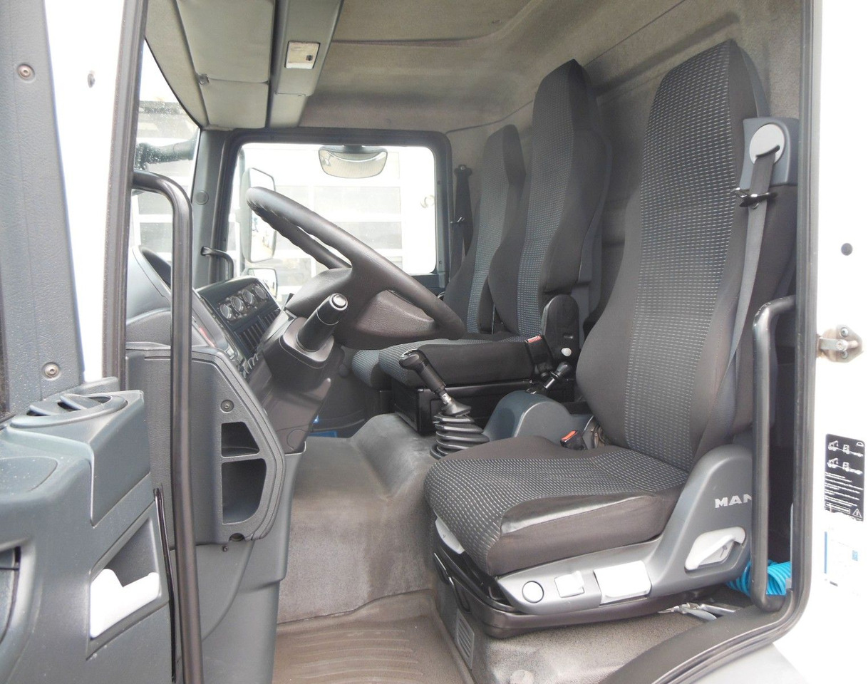 Koffer LKW MAN TGL 12.220 BB, D-HOLLANDIA: das Bild 20