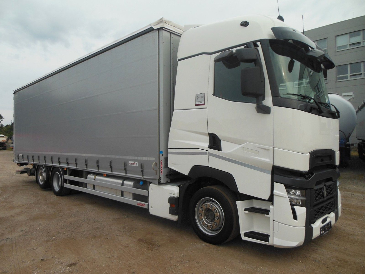 Renault T 440, 6X2, D-HOLLANDIA, 23 PALETTEN, WIE NEUE! - Plane LKW: das Bild 2 Renault T 440, 6X2, D-HOLLANDIA, 23 PALETTEN, WIE NEUE! - Plane LKW: das Bild 2