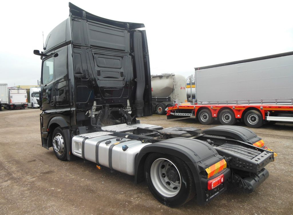 Mercedes-Benz 1848 ACTROS, LOWDECK, GIGA SPACE, STANDKLIMA - Sattelzugmaschine: das Bild 4 Mercedes-Benz 1848 ACTROS, LOWDECK, GIGA SPACE, STANDKLIMA - Sattelzugmaschine: das Bild 4
