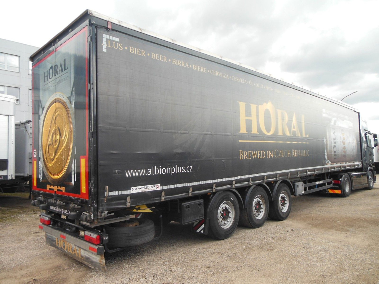 Schwarzmüller SPA 3/E, 2 x LIFTACHSE, ULTRALIGHT - Planenauflieger: das Bild 3 Schwarzmüller SPA 3/E, 2 x LIFTACHSE, ULTRALIGHT - Planenauflieger: das Bild 3