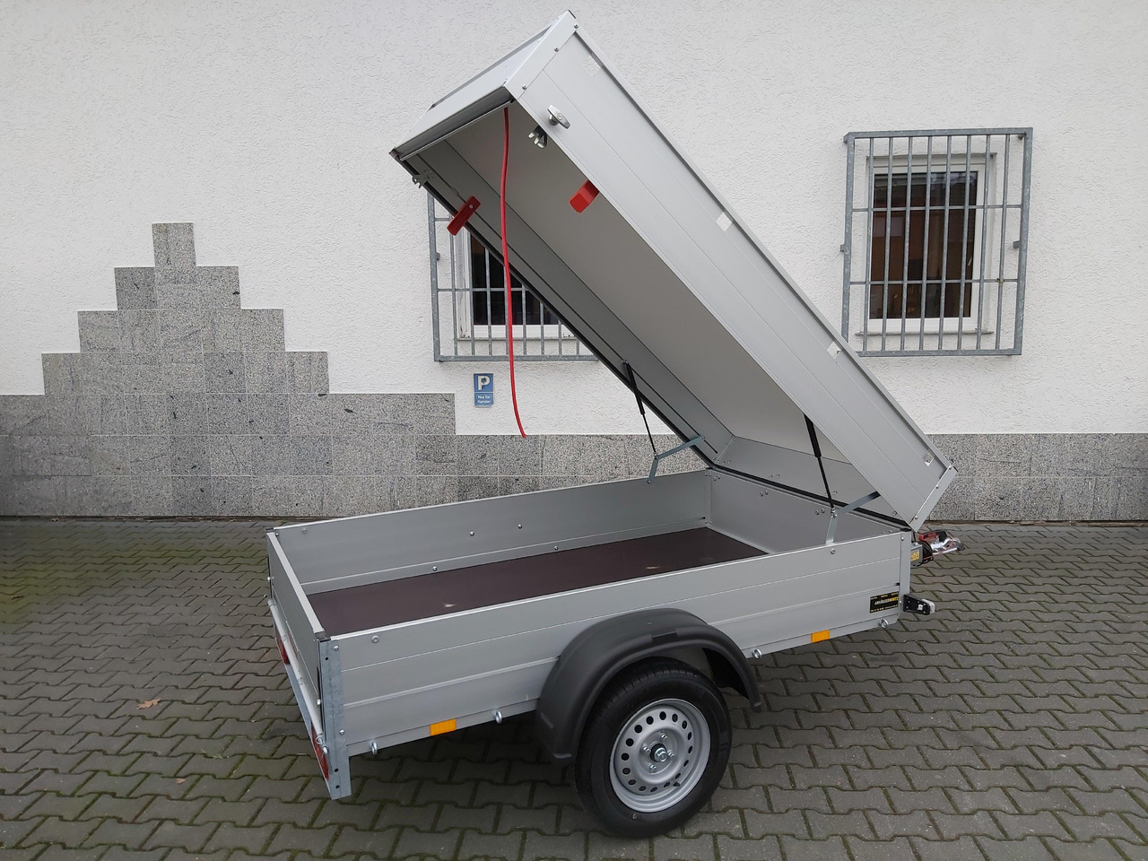 ALUBOXX Deckelanhänger GTB 750 HT 211x126x48 (XS) 750kg Winter Aktion - PKW Anhänger: das Bild 5 ALUBOXX Deckelanhänger GTB 750 HT 211x126x48 (XS) 750kg Winter Aktion - PKW Anhänger: das Bild 5