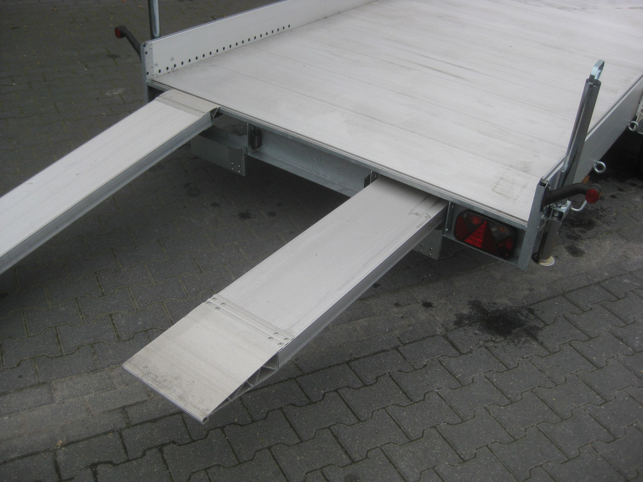 Pritschenanhänger/ Plattformanhänger Anssems Transporter AMT 2500 440x190x18cm Aluboden Alurampen Seilwinde 2500kg Modell 22: das Bild 7