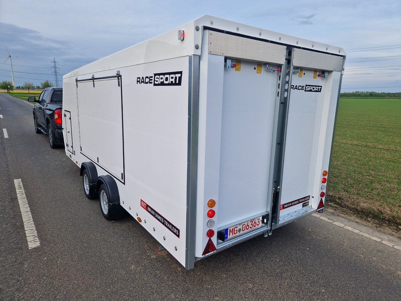 Autotransporter Anhänger BJT Race Sport Transporter 500x200x175cm E Winde Stauraum front 2600kg Modell 2024: das Bild 7