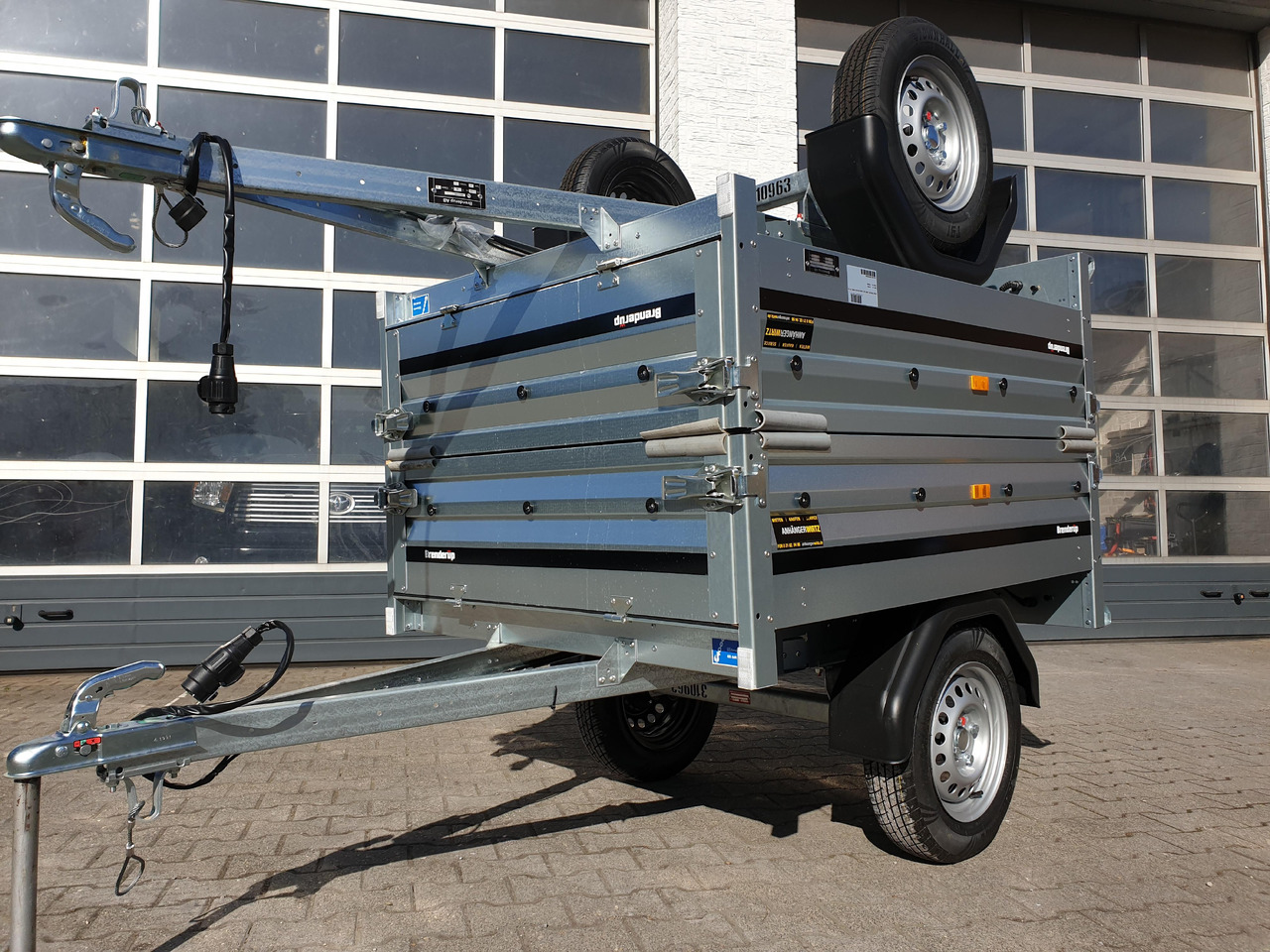 Brenderup 3150 SUB 750 144x116x33cm (XXS) 750kg Online Aktion - PKW Anhänger: das Bild 2 Brenderup 3150 SUB 750 144x116x33cm (XXS) 750kg Online Aktion - PKW Anhänger: das Bild 2