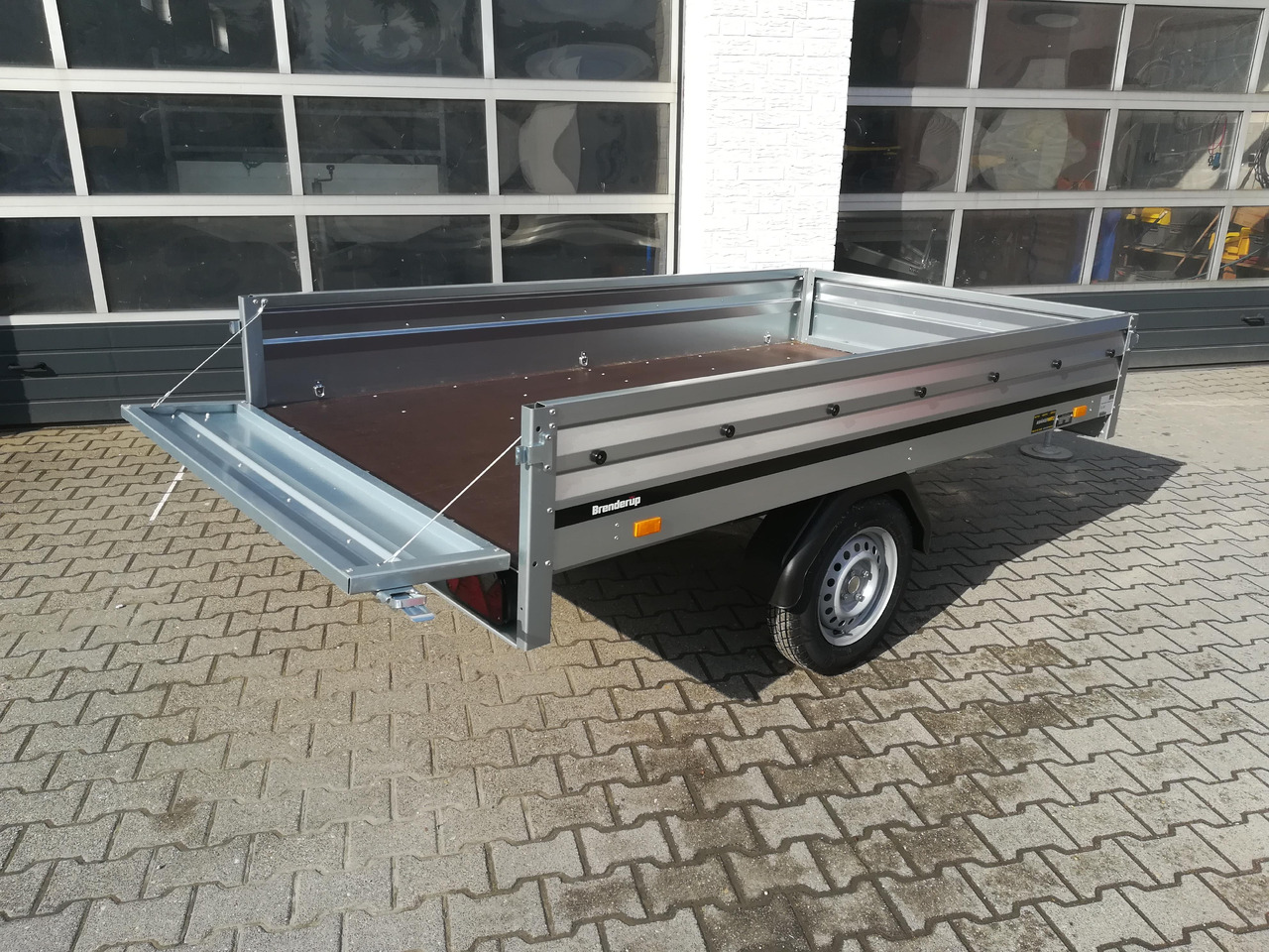Brenderup 3251 SUB 750 250x142x35cm (S) 750kg - PKW Anhänger: das Bild 5 Brenderup 3251 SUB 750 250x142x35cm (S) 750kg - PKW Anhänger: das Bild 5