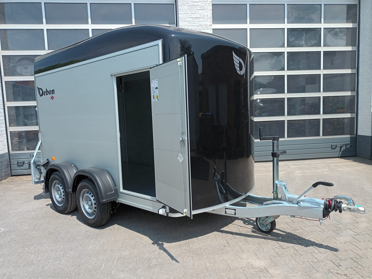 Cargo Roadster 500+ 312x167x199cm Alu Poly black Seitentür Pullman 100km/H 2600kg - PKW Anhänger: das Bild 1 Cargo Roadster 500+ 312x167x199cm Alu Poly black Seitentür Pullman 100km/H 2600kg - PKW Anhänger: das Bild 1