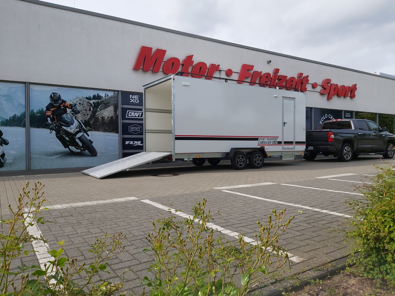 Verkaufsanhänger Koffer Sport Camp TFS 550.01 550x200x210cm Heckrampe Wohnabteil Premium 100km/H 2700kg AKTION: das Bild 18