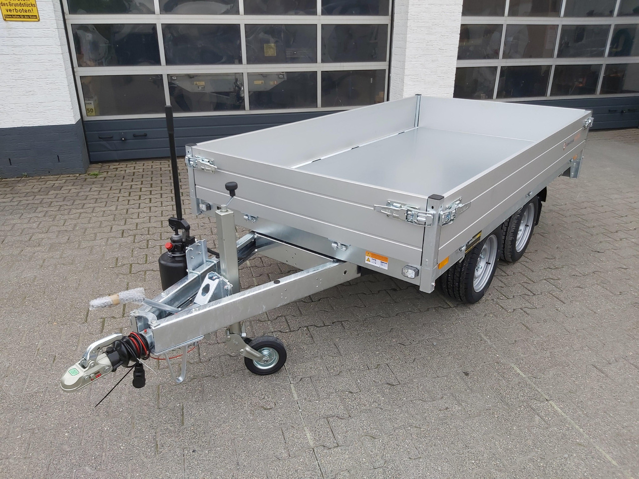 Saris Kipper K1 276 150 2000 2 276x150x30cm silver Handpumpe 13" (S) 2000kg - Kipper Anhänger: das Bild 4 Saris Kipper K1 276 150 2000 2 276x150x30cm silver Handpumpe 13" (S) 2000kg - Kipper Anhänger: das Bild 4