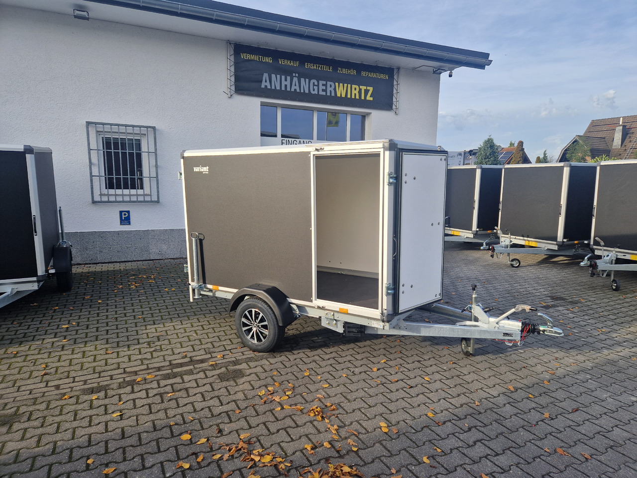 Variant C1315 C2 Edition black 258x148x157cm Alufelgen Seitentür 1350kg 100km/H black deal - Koffer Anhänger: das Bild 4 Variant C1315 C2 Edition black 258x148x157cm Alufelgen Seitentür 1350kg 100km/H black deal - Koffer Anhänger: das Bild 4