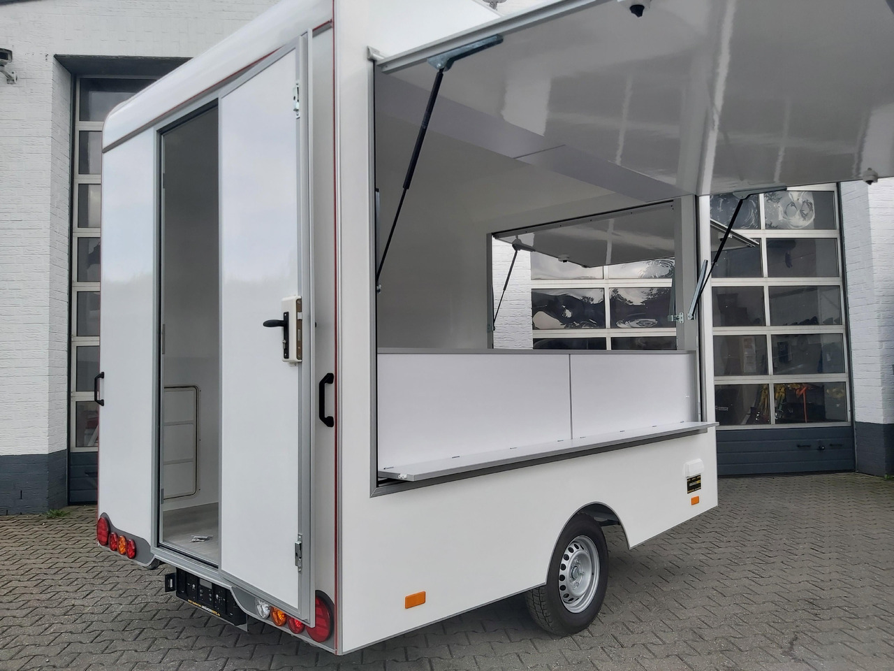 Verkaufsanhänger Verkaufsanhänger VK 302 200 aero retro 300cm 2 Verkaufsklappen Multi Theke 230V PVC Boden (M) 1300kg: das Bild 9