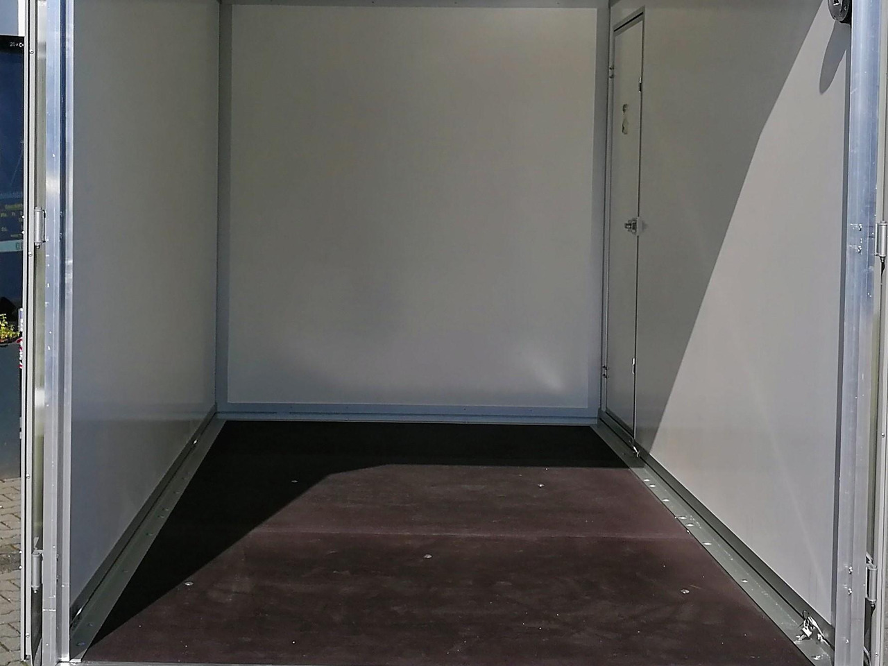 WM Meyer Koffer AZ 3540/185 S35 401x185x205cm Seitentür (XL) 3500kg Modell 2024 - Koffer Anhänger: das Bild 5 WM Meyer Koffer AZ 3540/185 S35 401x185x205cm Seitentür (XL) 3500kg Modell 2024 - Koffer Anhänger: das Bild 5