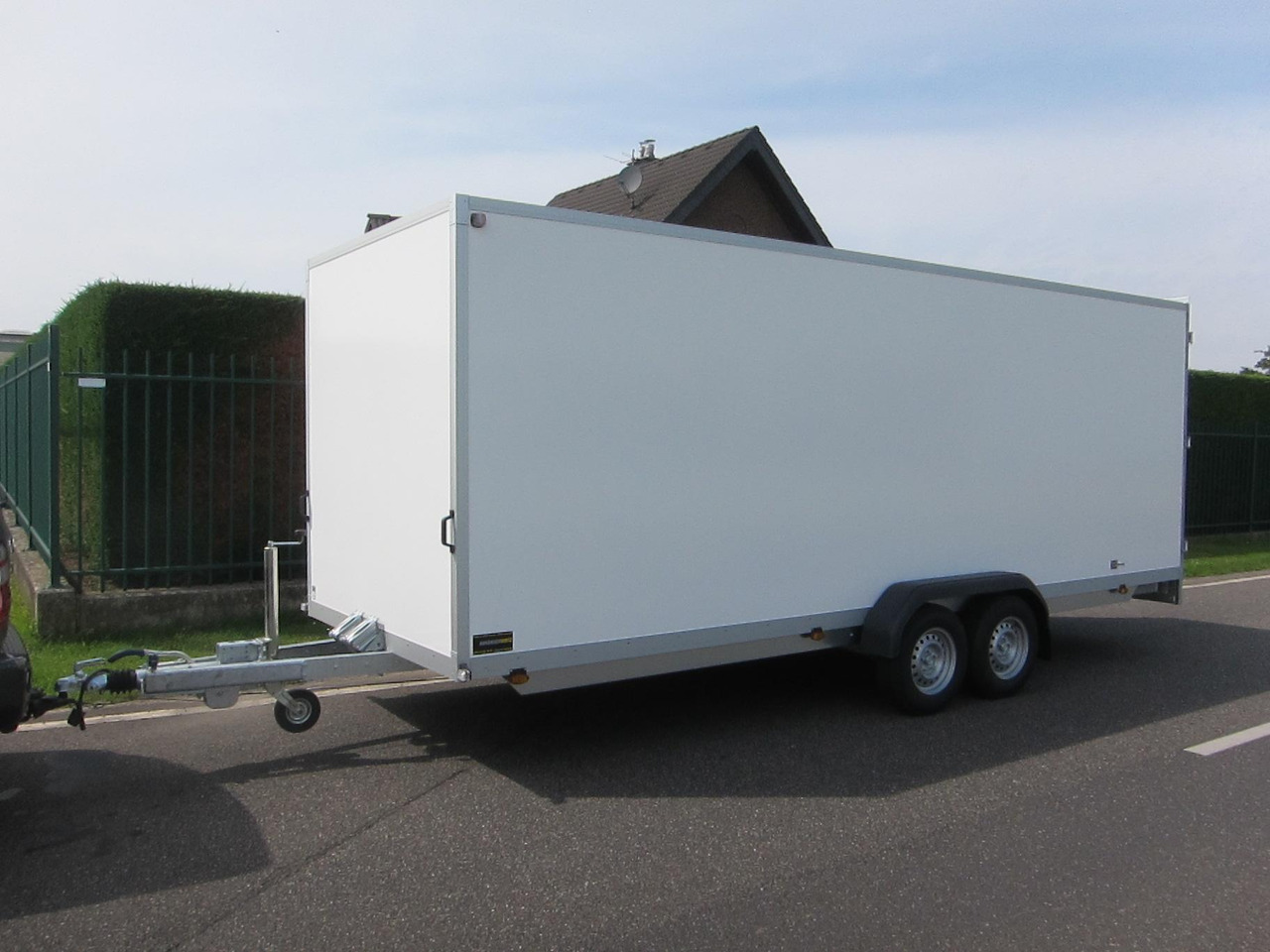 WM Meyer Kofferanhänger AZ 3560/200 S40 601x200x205cm Profiline 3000kg Aktion - Koffer Anhänger: das Bild 2 WM Meyer Kofferanhänger AZ 3560/200 S40 601x200x205cm Profiline 3000kg Aktion - Koffer Anhänger: das Bild 2