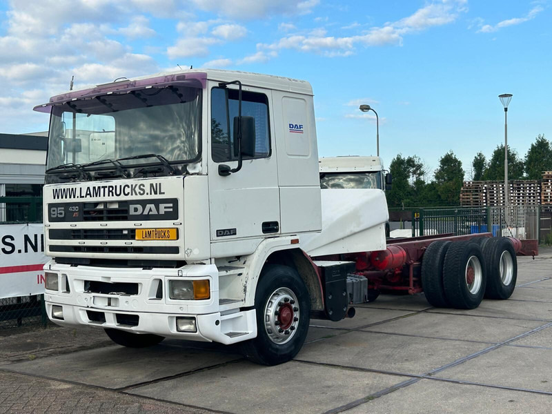 DAF 95.400 TOP CONDITION - Fahrgestell LKW: das Bild 1 DAF 95.400 TOP CONDITION - Fahrgestell LKW: das Bild 1