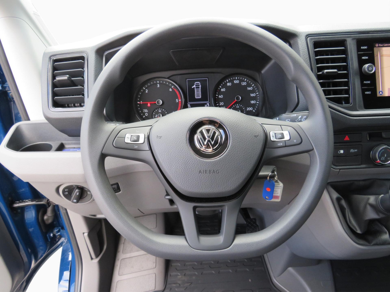 VOLKSWAGEN Crafter 35 L3H3 Kasten Klima Navi ZV - Kastenwagen: das Bild 2 VOLKSWAGEN Crafter 35 L3H3 Kasten Klima Navi ZV - Kastenwagen: das Bild 2