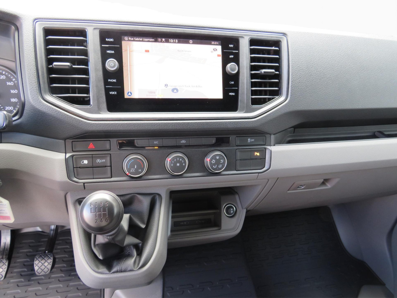 VOLKSWAGEN Crafter 35 L3H3 Kasten Klima Navi ZV - Kastenwagen: das Bild 4 VOLKSWAGEN Crafter 35 L3H3 Kasten Klima Navi ZV - Kastenwagen: das Bild 4