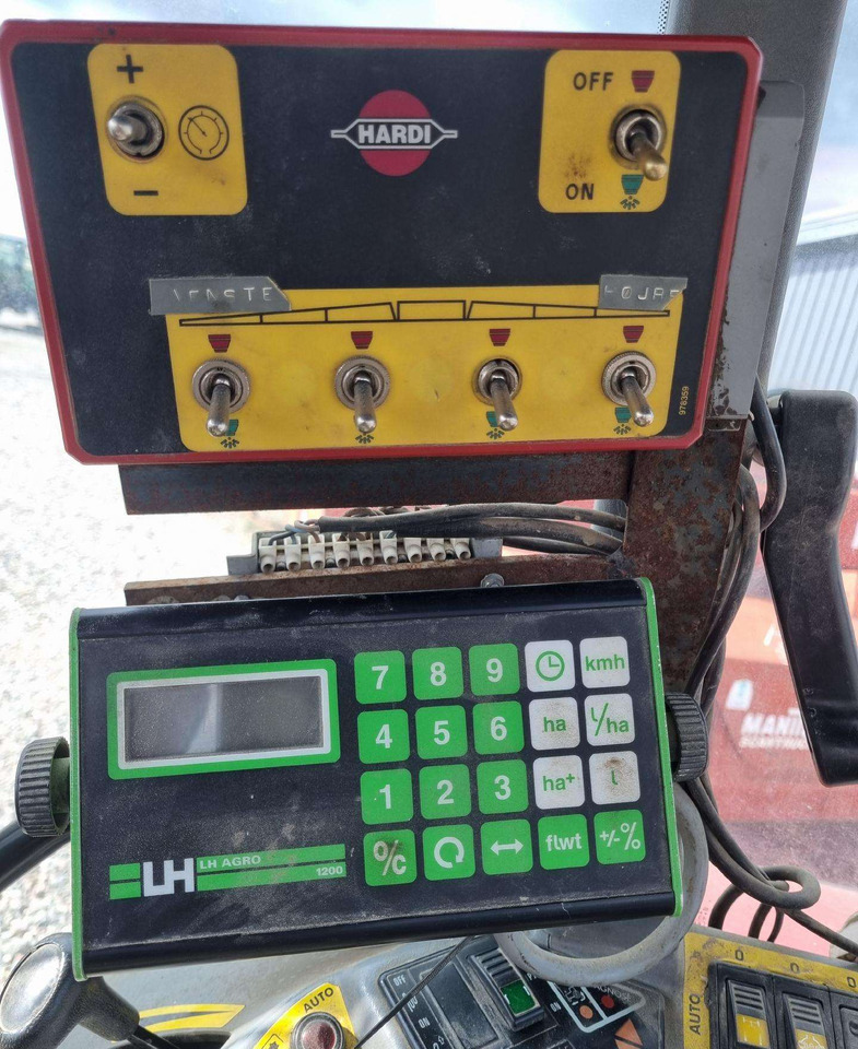 Anhängespritze Hardi Commander 2600: das Bild 6