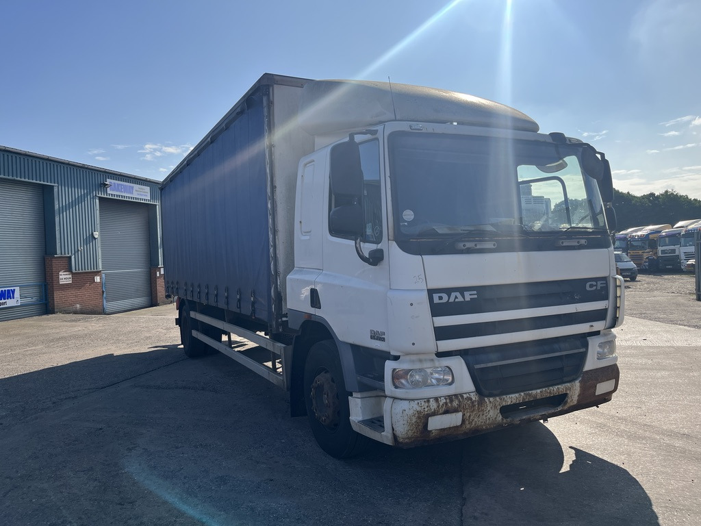 Daf 65CF 220 4x2 Curtain side - Plane LKW: das Bild 2 Daf 65CF 220 4x2 Curtain side - Plane LKW: das Bild 2