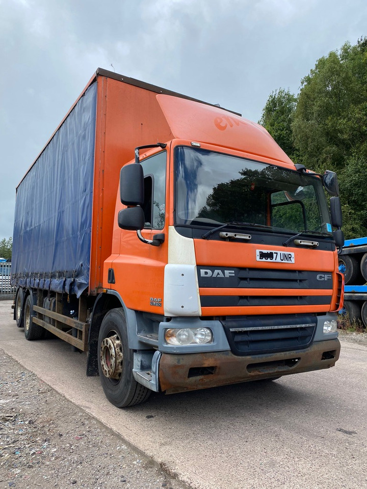 Daf 75 CF 310 6X2 Curtain side - Plane LKW: das Bild 2 Daf 75 CF 310 6X2 Curtain side - Plane LKW: das Bild 2