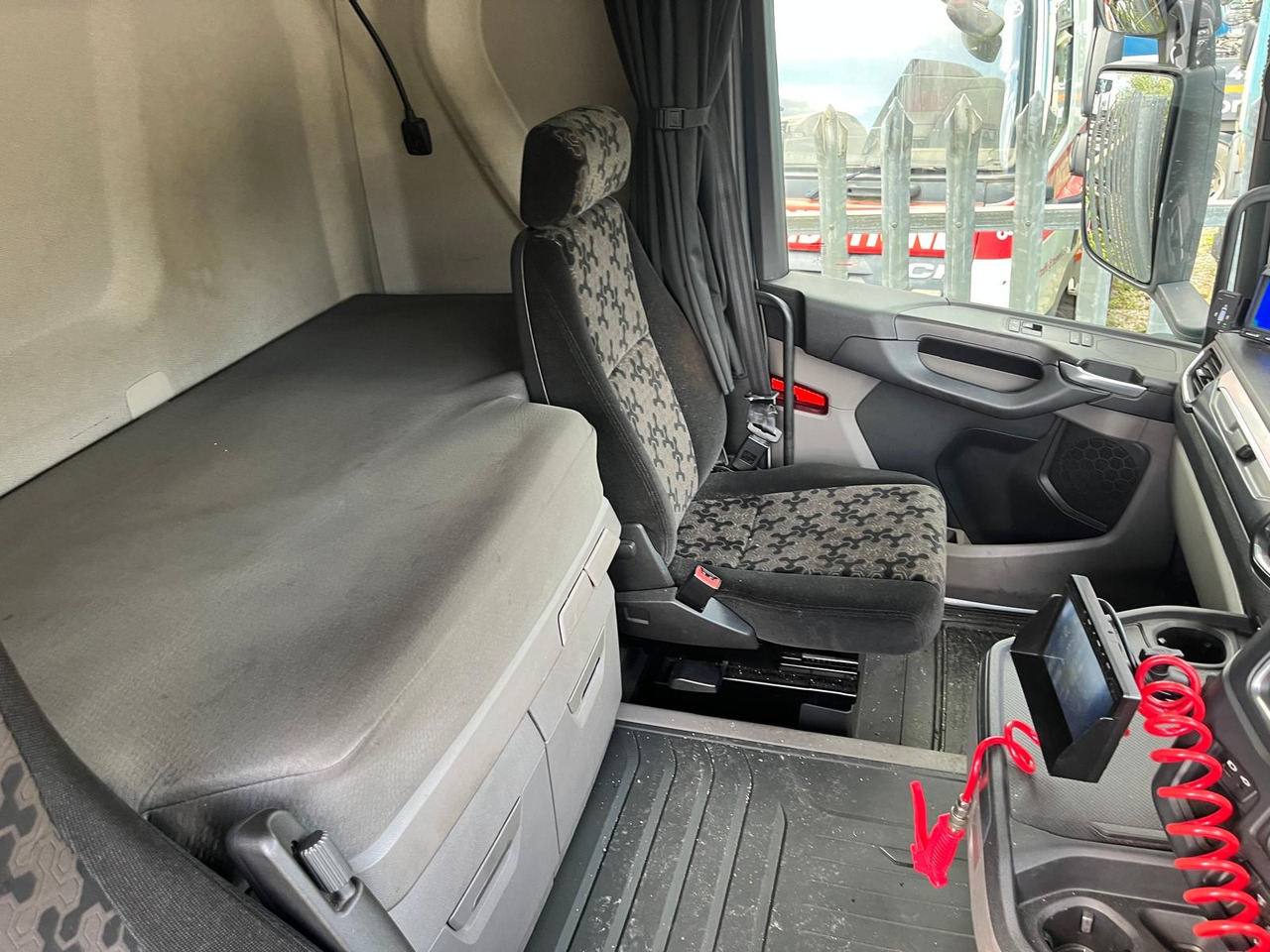 Scania R450 - Sattelzugmaschine: das Bild 4 Scania R450 - Sattelzugmaschine: das Bild 4