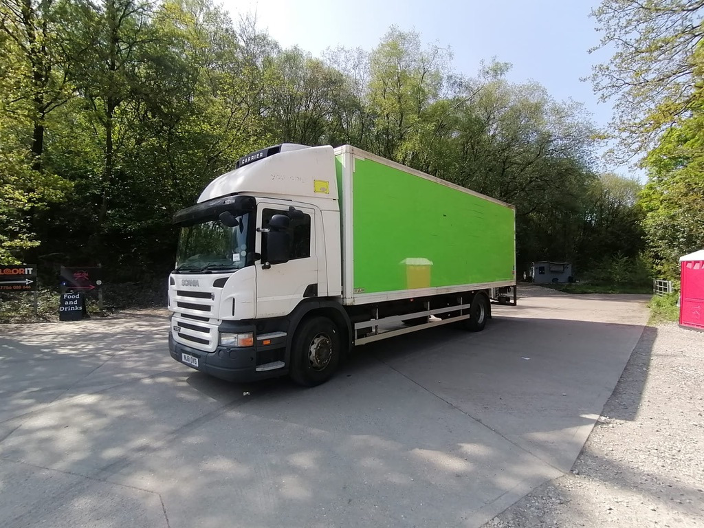 Scania P230 4x2 Box Van - Koffer Transporter: das Bild 1 Scania P230 4x2 Box Van - Koffer Transporter: das Bild 1