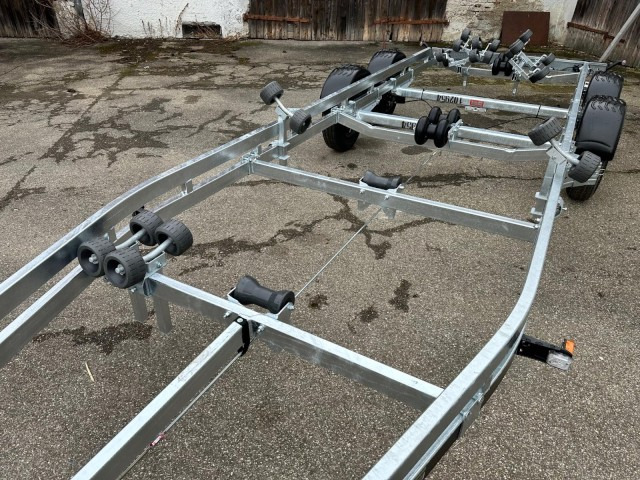 Brenderup Brenderup Premium Bootsanhänger 263500TB SRX mit Superrollen, 3,5 to. 7,8m/ 26 Fuß - Bootstrailer: das Bild 4 Brenderup Brenderup Premium Bootsanhänger 263500TB SRX mit Superrollen, 3,5 to. 7,8m/ 26 Fuß - Bootstrailer: das Bild 4