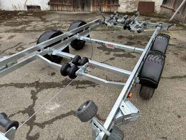 Brenderup Brenderup Premium Bootsanhänger 263500TB SRX mit Superrollen, 3,5 to. 7,8m/ 26 Fuß - Bootstrailer: das Bild 5 Brenderup Brenderup Premium Bootsanhänger 263500TB SRX mit Superrollen, 3,5 to. 7,8m/ 26 Fuß - Bootstrailer: das Bild 5