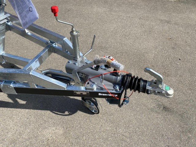 Brenderup Brenderup Premium Bootsanhänger 303500TB SRX mit Superrollen, 3,5 to. 8,7m/ 30 Fuß - Bootstrailer: das Bild 2 Brenderup Brenderup Premium Bootsanhänger 303500TB SRX mit Superrollen, 3,5 to. 8,7m/ 30 Fuß - Bootstrailer: das Bild 2