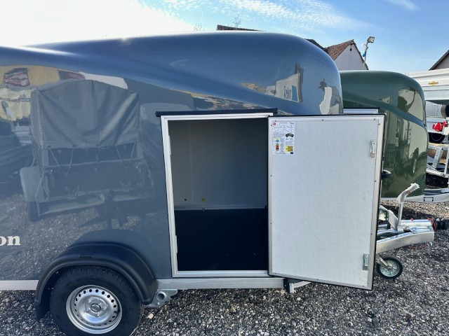 Cheval Liberte Debon Fourgon Cargo 2 Poly + Türe Eisengrau 1300 kg, 100 km/h, 300x155x168cm - Koffer Anhänger: das Bild 4 Cheval Liberte Debon Fourgon Cargo 2 Poly + Türe Eisengrau 1300 kg, 100 km/h, 300x155x168cm - Koffer Anhänger: das Bild 4