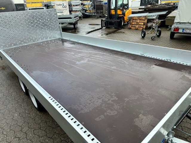Humbaur Allcomfort MTKA 30 42 22 3,0 to. 4200x2180x200mm - PKW Anhänger: das Bild 3 Humbaur Allcomfort MTKA 30 42 22 3,0 to. 4200x2180x200mm - PKW Anhänger: das Bild 3