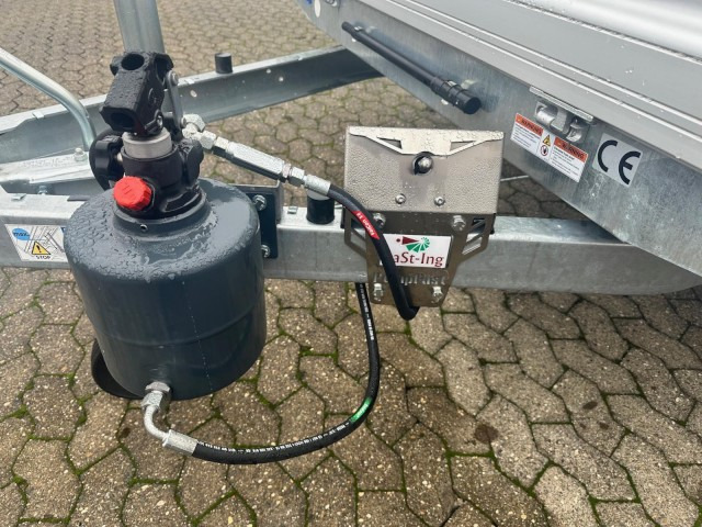 Humbaur HUK 273117 Heckkipper 2,7 t. AkkuFlex 3140 x 1750 x 300 mm - Kipper Anhänger: das Bild 2 Humbaur HUK 273117 Heckkipper 2,7 t. AkkuFlex 3140 x 1750 x 300 mm - Kipper Anhänger: das Bild 2