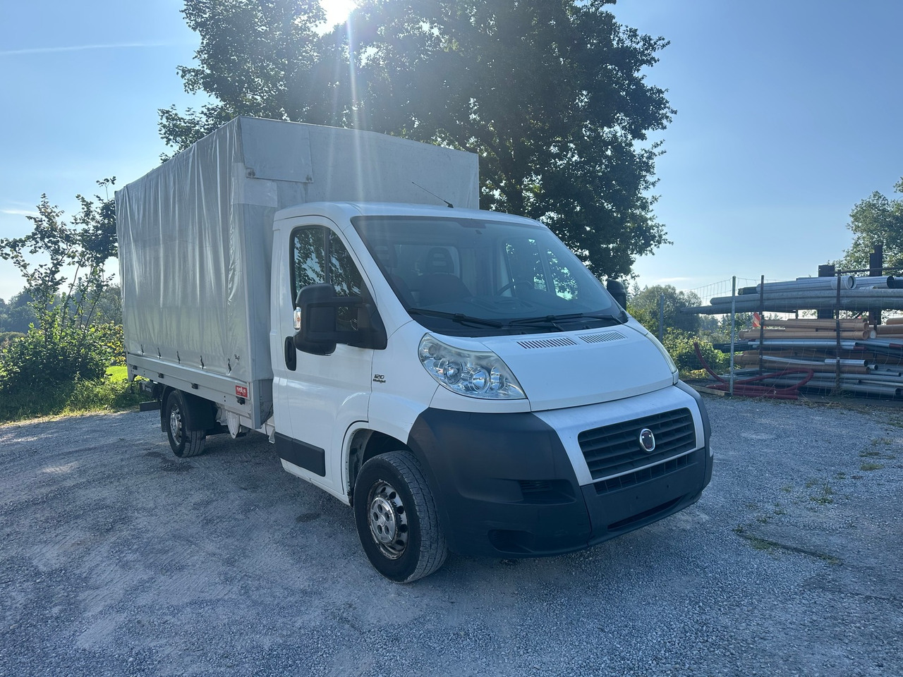 FIAT Ducato 17q 2.3 JTD Hebebühne - Planen Transporter: das Bild 2 FIAT Ducato 17q 2.3 JTD Hebebühne - Planen Transporter: das Bild 2