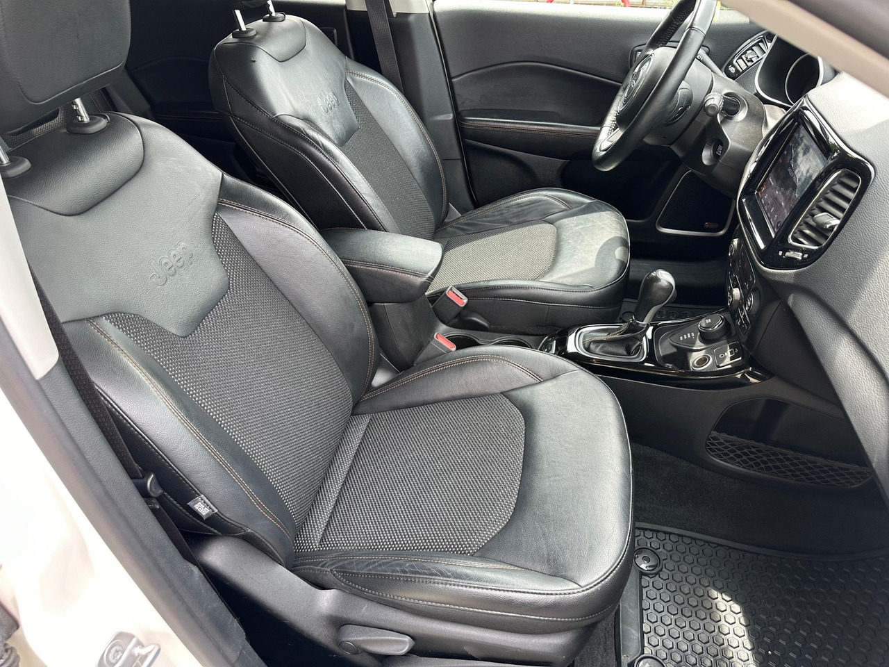 JEEP - SUV/ Geländewagen: das Bild 5 JEEP - SUV/ Geländewagen: das Bild 5