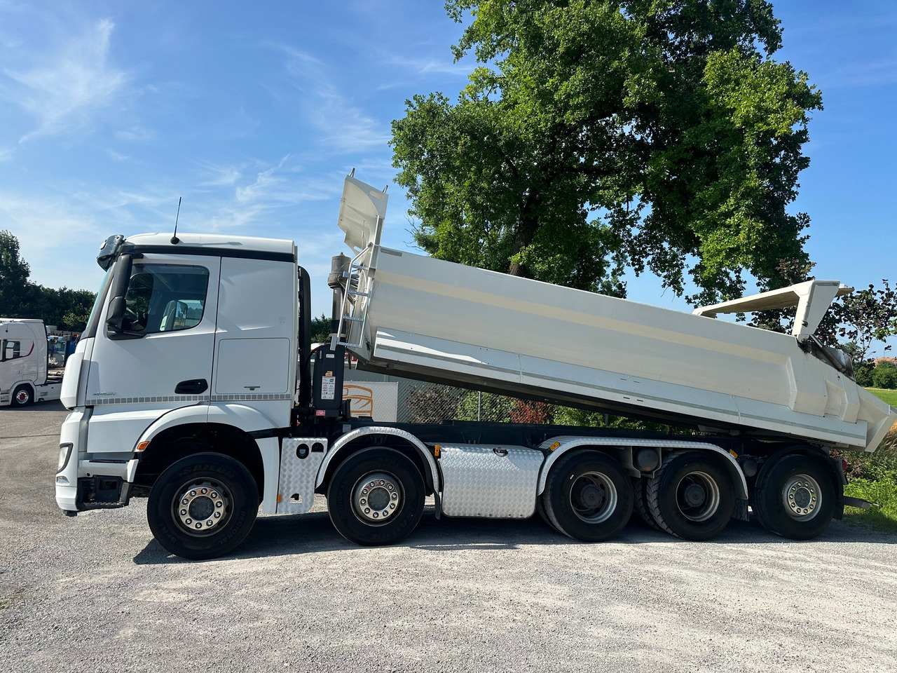 MERCEDES-BENZ Arocs 4451 10x4 Kipper - Kipper: das Bild 2 MERCEDES-BENZ Arocs 4451 10x4 Kipper - Kipper: das Bild 2