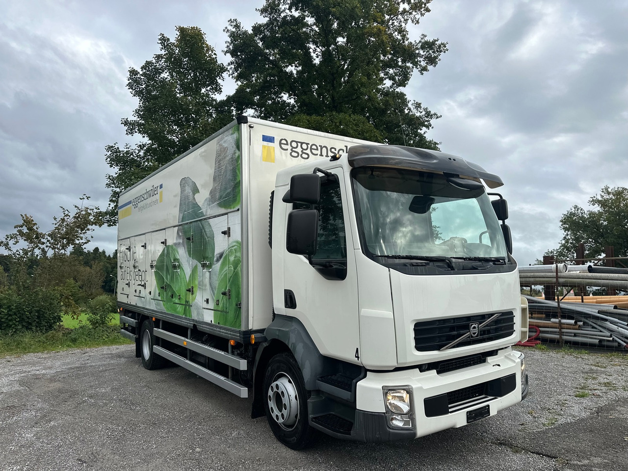 VOLVO Volvo FLL 240 4x2 Tiefkühler - Kühlkoffer LKW: das Bild 3 VOLVO Volvo FLL 240 4x2 Tiefkühler - Kühlkoffer LKW: das Bild 3