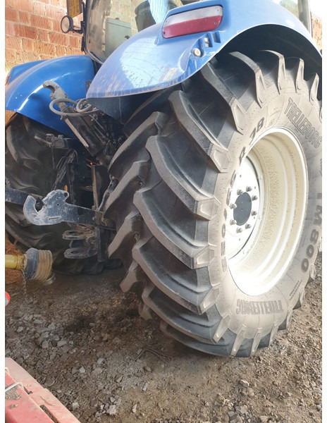 New Holland T 6.175 - Traktor: das Bild 2 New Holland T 6.175 - Traktor: das Bild 2