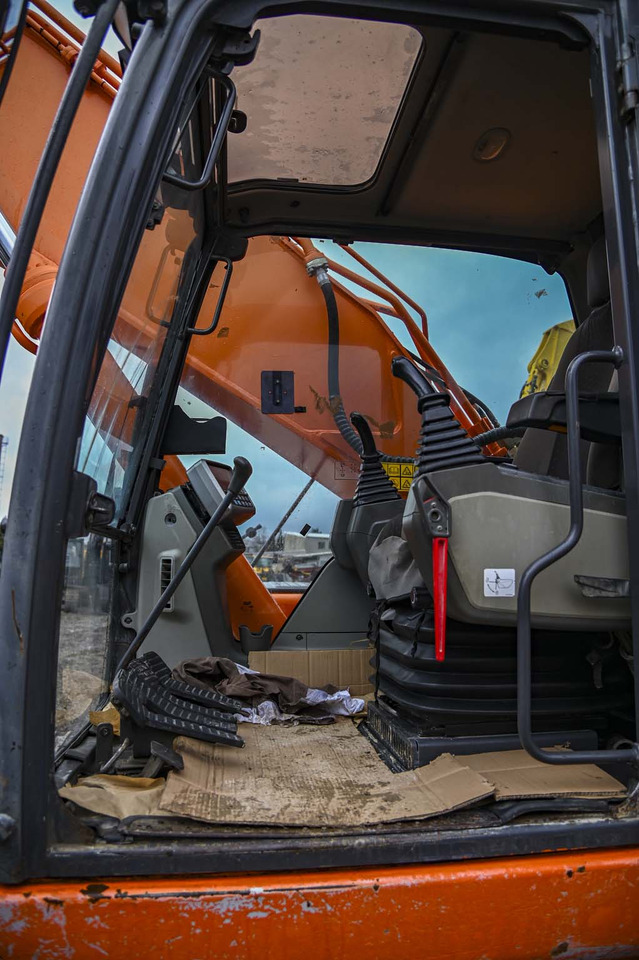 Kettenbagger DOOSAN DX340LC: das Bild 46
