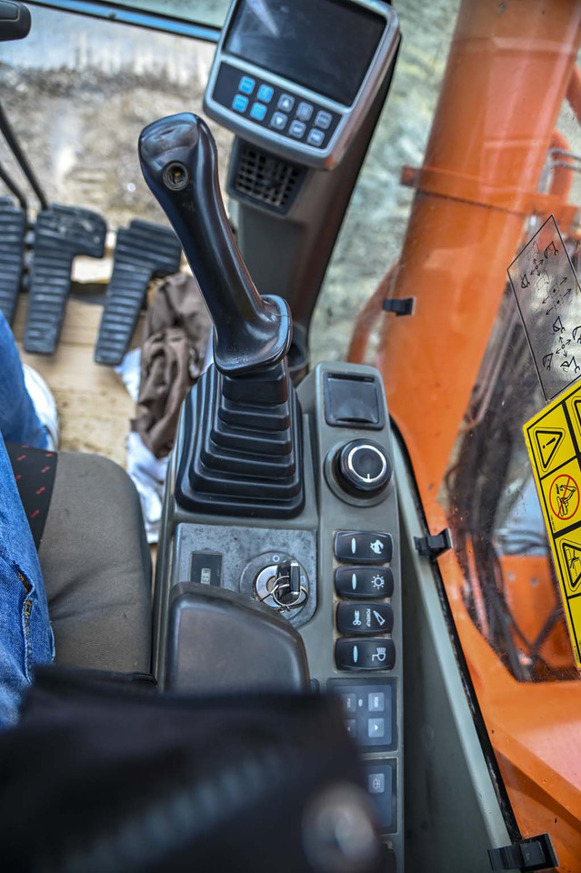 Kettenbagger DOOSAN DX340LC: das Bild 49