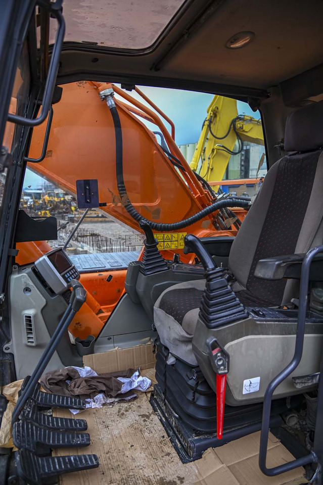 Kettenbagger DOOSAN DX340LC: das Bild 47