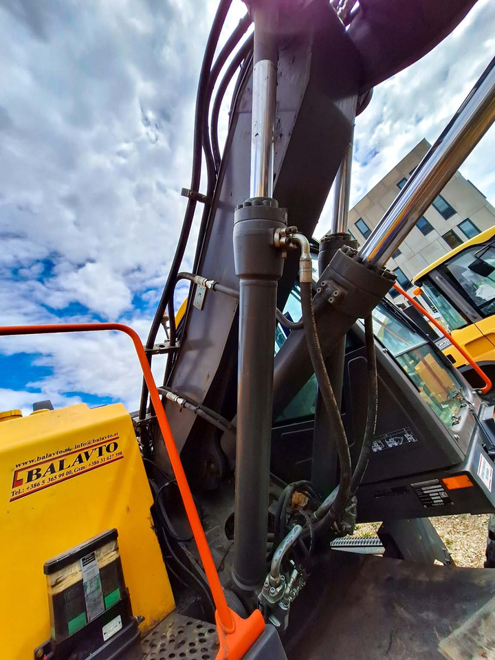 Volvo boom cylinder 14578082 Volvo EWR150E, EW140C, EW140D - Ersatzteile für Bagger: das Bild 3 Volvo boom cylinder 14578082 Volvo EWR150E, EW140C, EW140D - Ersatzteile für Bagger: das Bild 3