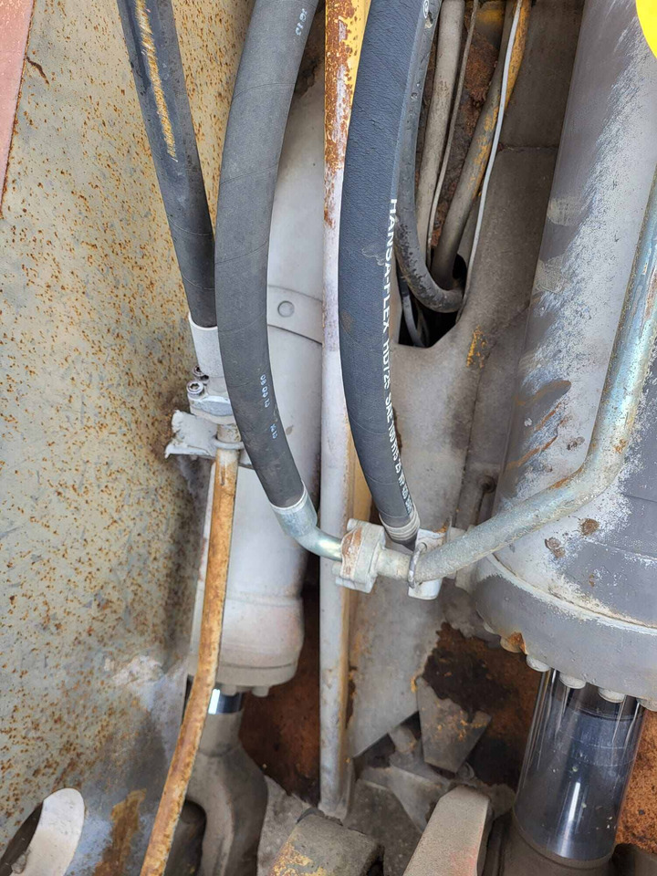 Volvo lifting cylinder - Ersatzteile für Lader: das Bild 2 Volvo lifting cylinder - Ersatzteile für Lader: das Bild 2