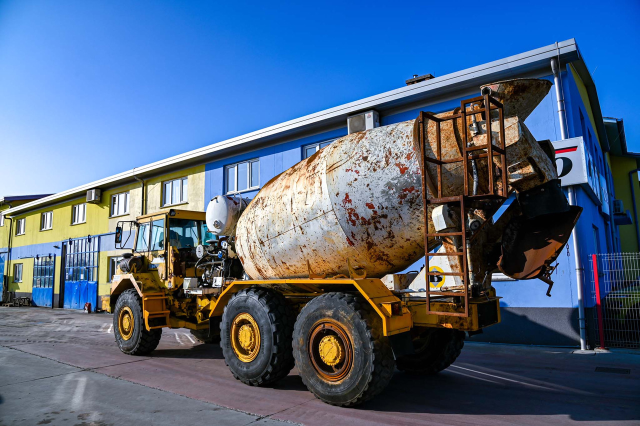 VOLVO A25C 6X6 - Fahrmischer: das Bild 4 VOLVO A25C 6X6 - Fahrmischer: das Bild 4