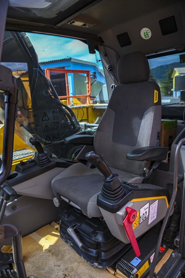Kettenbagger VOLVO EC220EL: das Bild 48