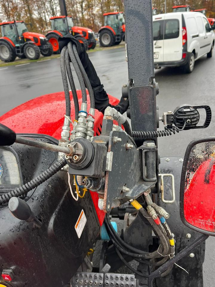 Kleintraktor Branson F50RN Traktor, Frontlader, wenig Stunden, Fronthydraulik: das Bild 9