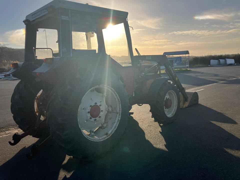 IHC 744 AS Allrad Frontlader Bastlerfahrzeug Sammlerstück Traktor - Traktor: das Bild 5 IHC 744 AS Allrad Frontlader Bastlerfahrzeug Sammlerstück Traktor - Traktor: das Bild 5